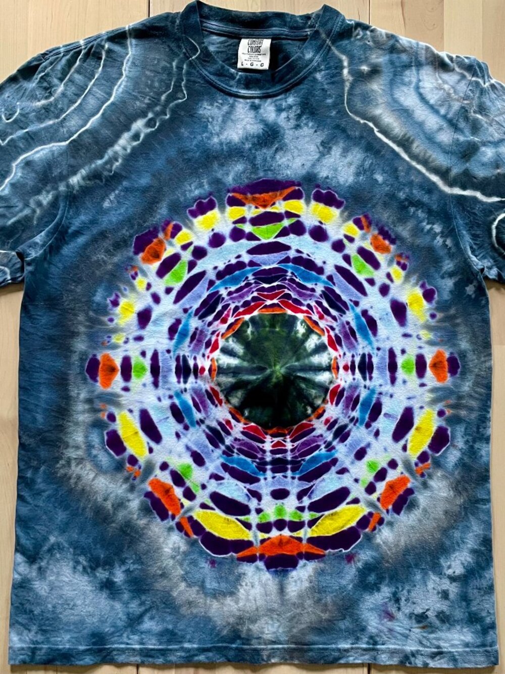 Comfort Colors Unisex 16-Point Mandala Tie Dye T-Shirt size Large Blue-Gray